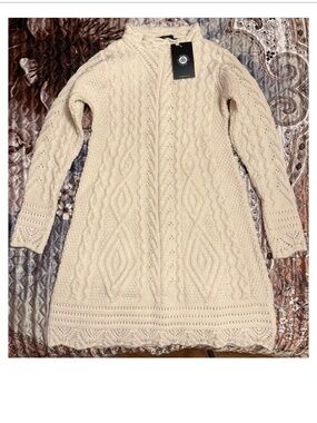 Women's The Irish Store 100% Wool Exra Long Sweater or Tunic size S Cream